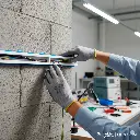 CANALETA BLANCA LISA CON ADHESIVO 32X12